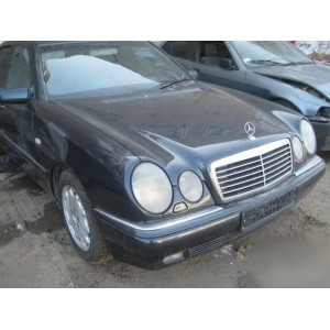 Mercedes W210